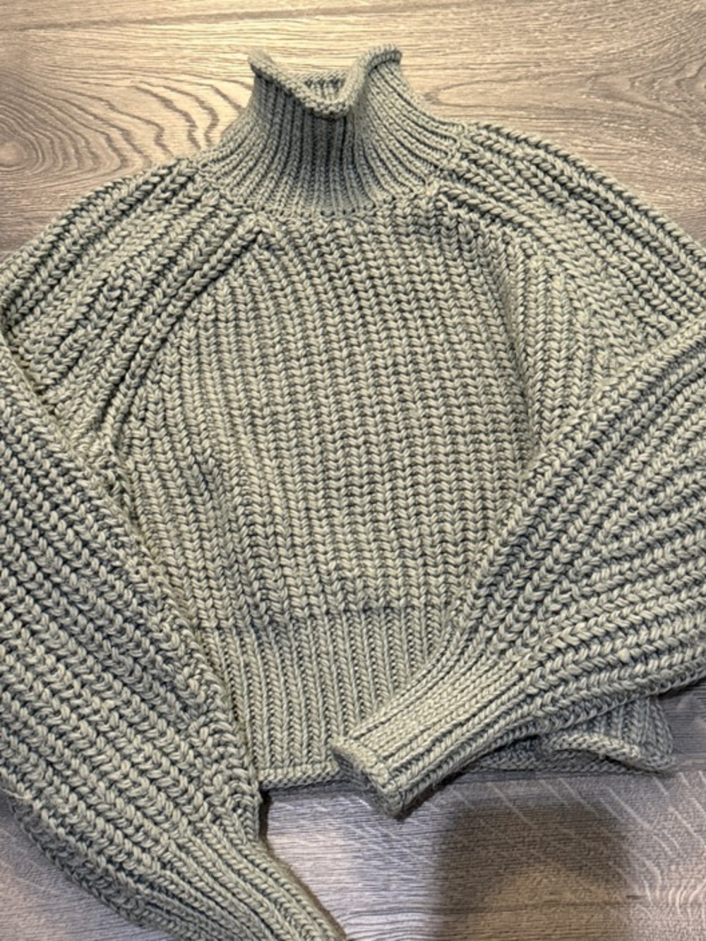 H&M Chunky Turtleneck Sweater in Sage